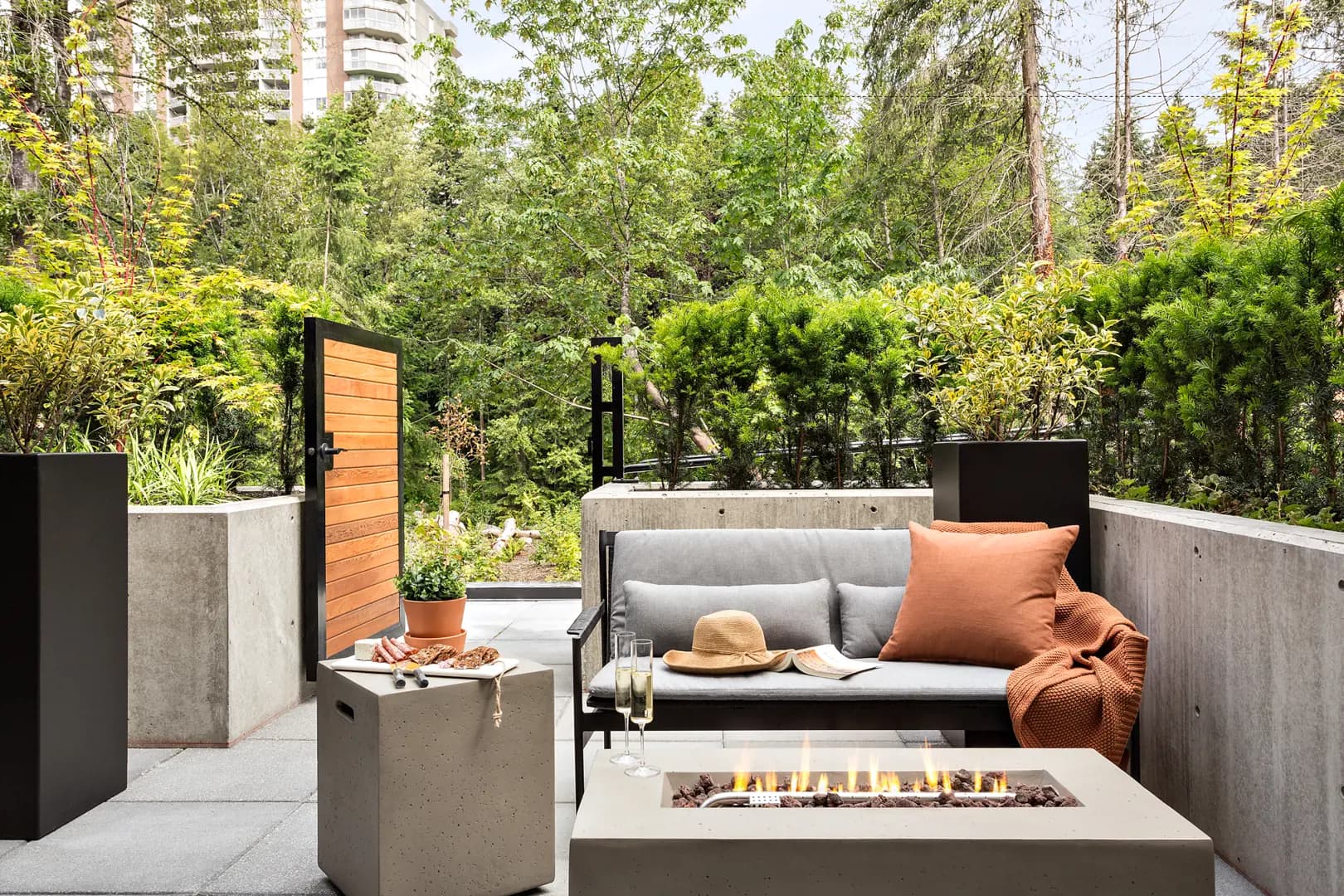 Holland Row Townhouse - North Vancouver