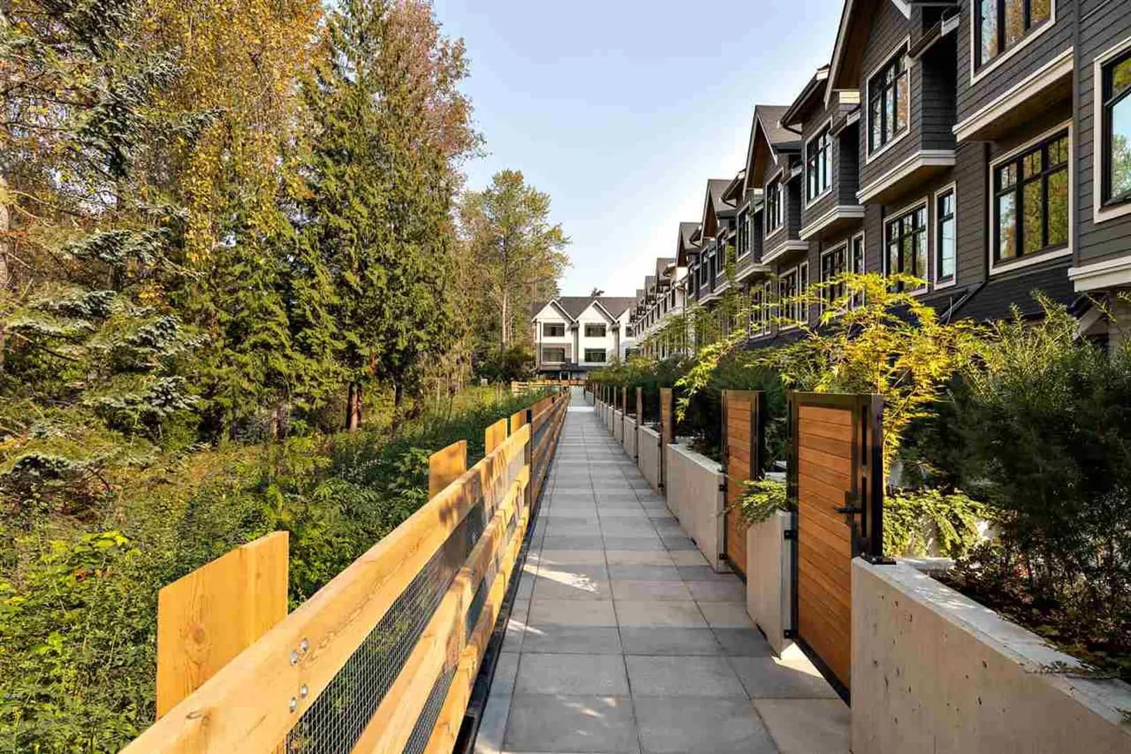 Holland Row Townhouse - North Vancouver