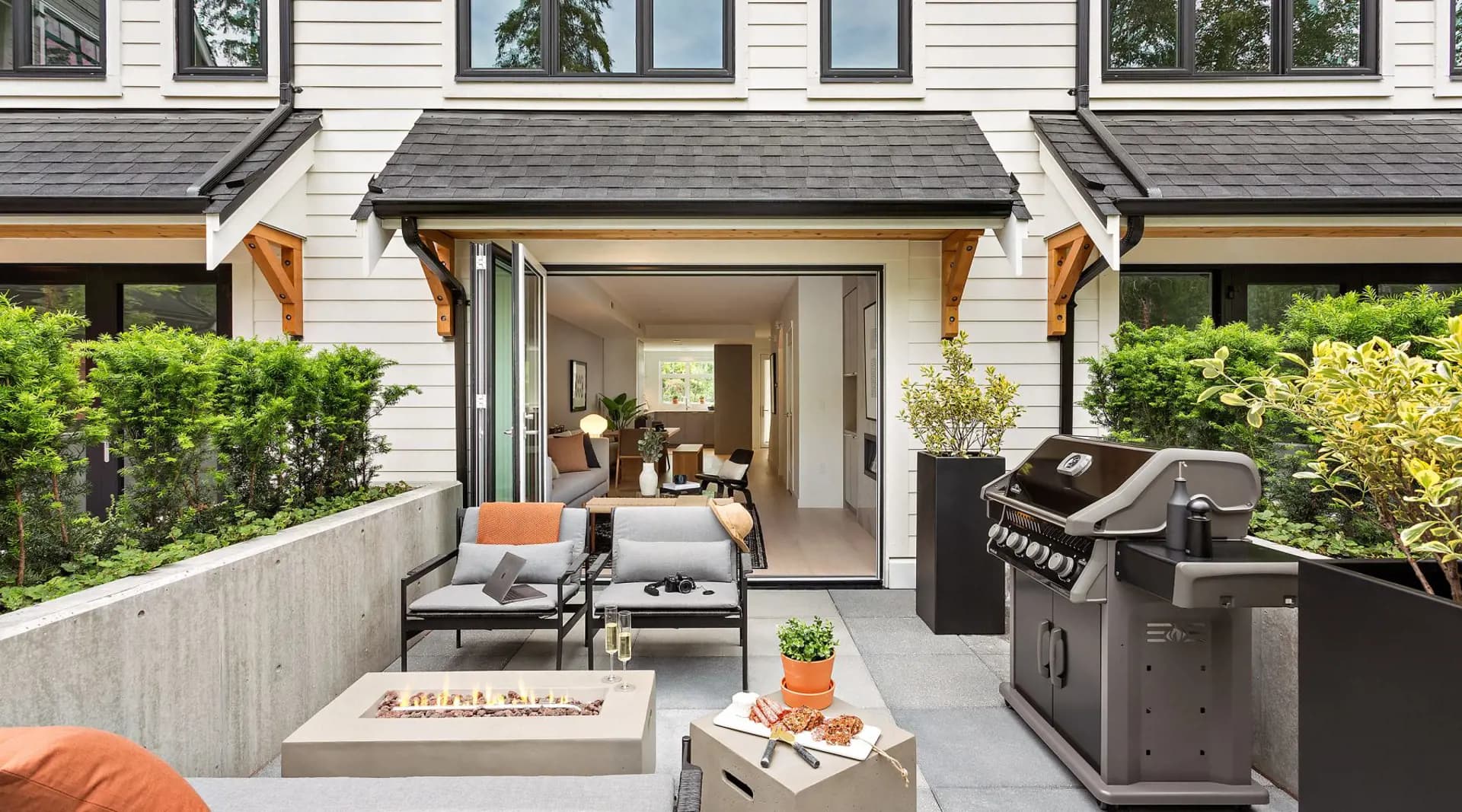 Holland Row Townhouse - North Vancouver