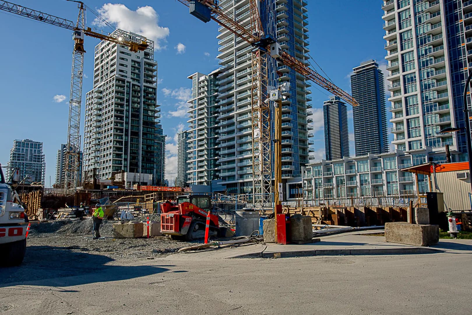 Thind Brentwood - Lumina Eclipse Condos - View 2