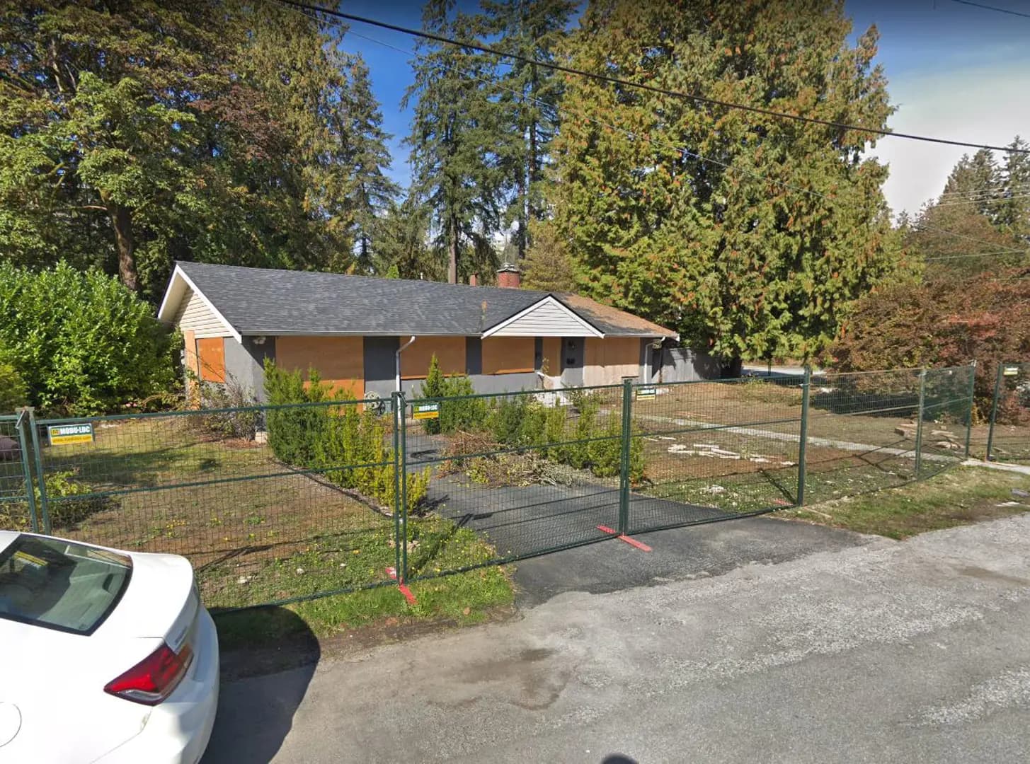 Emerald Condos - View 4