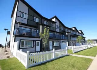 Rosewood Town by Daytona Homes